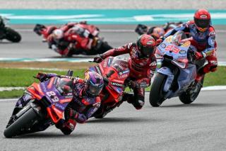 Sprint Race MotoGP Malaysia 2024: Jorge Martin Juara, Bagnaia Crash