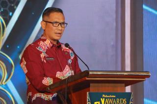 Bapenda Pekanbaru Beri Penghargaan ke Perusahaan dan Warga Taat Pajak