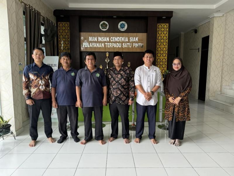 Kanwil Kemenag Riau Lakukan Monitoring Pelaksanaan AKGTK di MAN IC Siak