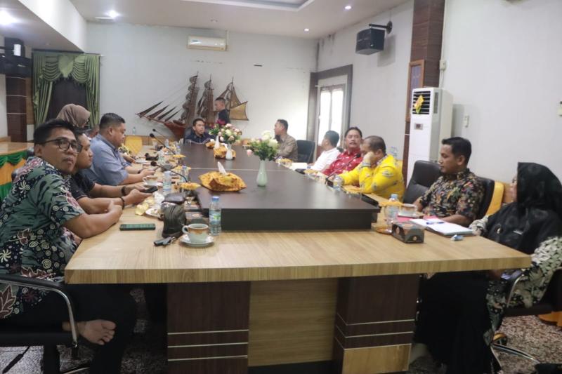 Pemkab Inhil Bahas Perizinan Mini Market Untuk Pertumbuhan Ekonomi