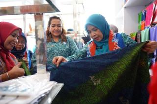 Yuk Ikutan! Dekranasda Gelar Lomba Desain Motif Tenun dan Batik Khas Riau