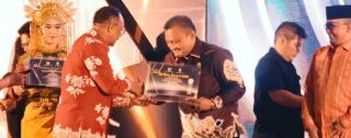 Pemkab Kuansing Raih Penghargaan PPID Utama Kabupaten/Kota Se-Riau
