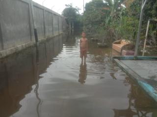 Banjir di Pekanbaru Mulai Surut, Sebagian Warga Sudah Kembali ke Rumah