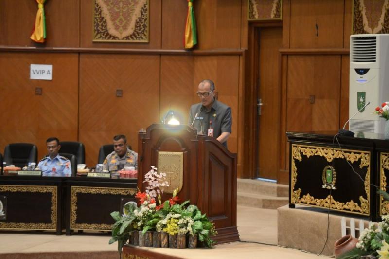 Taufiq OH Sampaikan Jawaban Gubernur Pada Ranperda Pemajuan Kebudayaan Melayu