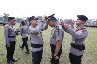 Personel Berprestasi Polda Riau Terima Penghargaan dari Kapolda, Ini Daftarnya
