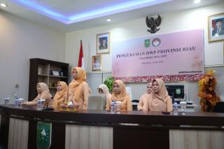 Ketua DWP Provinsi Riau Fermy Taufiq OH 2024–2029 Resmi Dikukuhkan