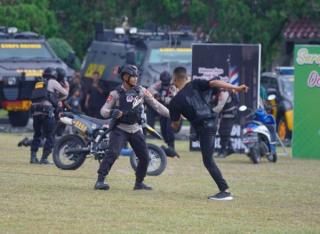 Polda Riau Hadirkan Aksi Heroik Tim RAGA di HUT Bhayangkara ke-79