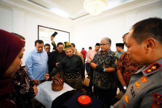 Mahkota Asli Sultan Siak Tiba di Pekanbaru, Perayaan HUT Riau ke-68 Kian Bersejarah