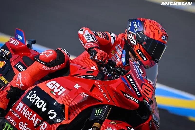 Jalani Sprint Race 13 Lap di Sirkuit Le Mans Prancis 2025, Marc Marquez Pimpin 0,5 Detik di Belakang Alex
