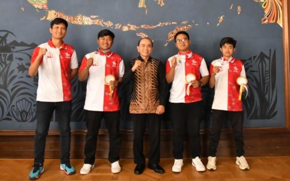 Diasuh Mahasiswa Unilak, Empat Atlet Indonesia Sukses Harumkan Nama Bangsa di Prancis