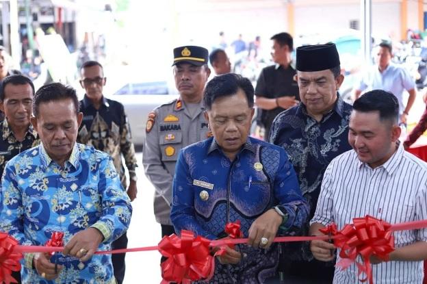 Resmikan Kampung Mart: Bupati Asmar Dorong UMKM Buka Lapangan Kerja Baru