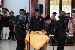 Sekda Siak Sah dilantik, Bupati Afni Imbau Kerja Aktif dan Tanggung Jawab