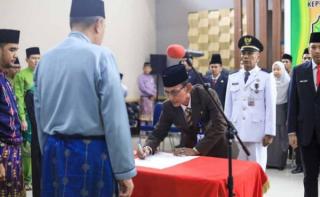 Mutasi Akhir Tahun! Inilah Daftar 24 Pejabat Meranti yang Baru Saja Diambil Sumpahnya