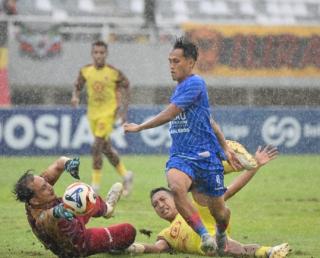 PSPS Pekanbaru Menggila! Hancurkan Sriwijaya FC 2-5 di Jakabaring