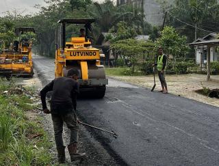 Setelah 20 Tahun Rusak, Jalan Teluk Leok Rumbai Akhirnya Diperbaiki Pemko Pekanbaru