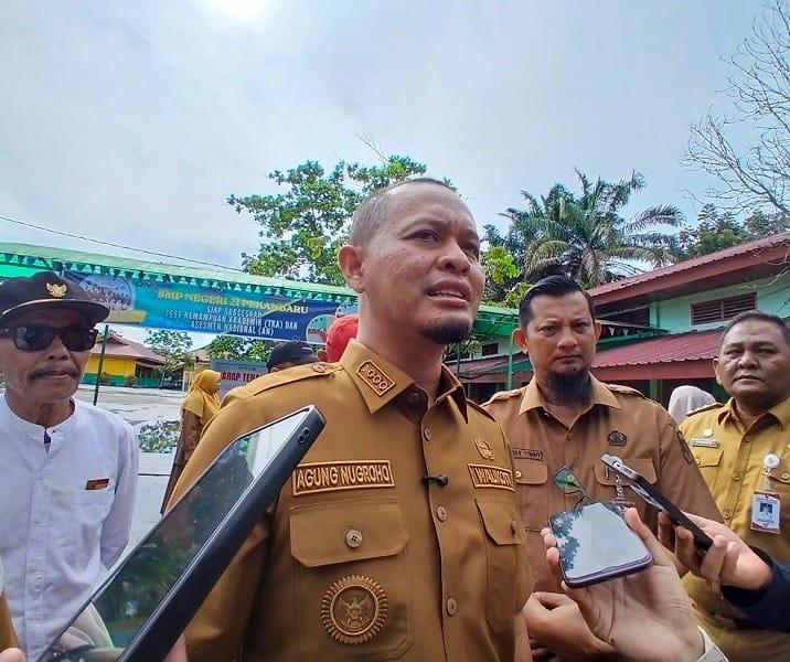 Pastikan Kebutuhan Pelayanan Dasar Terpenuhi, Wali Kota Pekanbaru Fokus Bantu Pendidikan